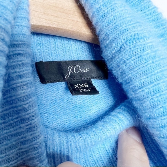 J. Crew Merino Wool Turtleneck Sweater Side Slits Supersoft Yarn Blue Sz XXS - Picture 3 of 5